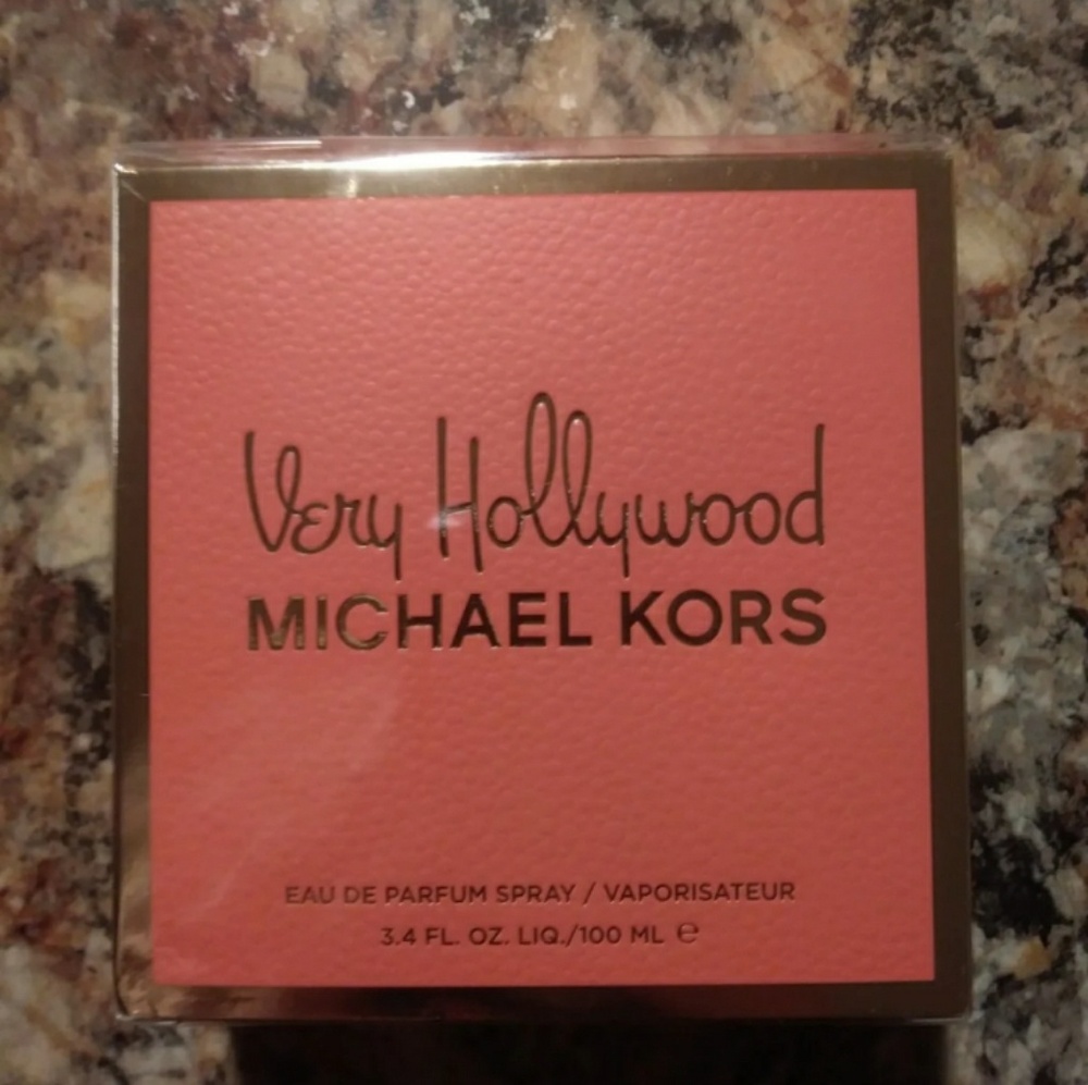 **SOLD**Michael Kors Very Hollywood
